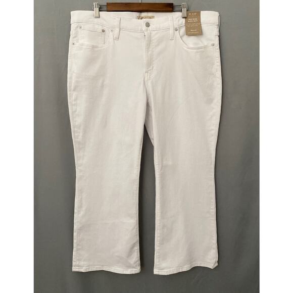 NWT Madewell Mid-Rise Kick Out White Denim Jean Size 33P Stretch Comfort Casual - Picture 1 of 9